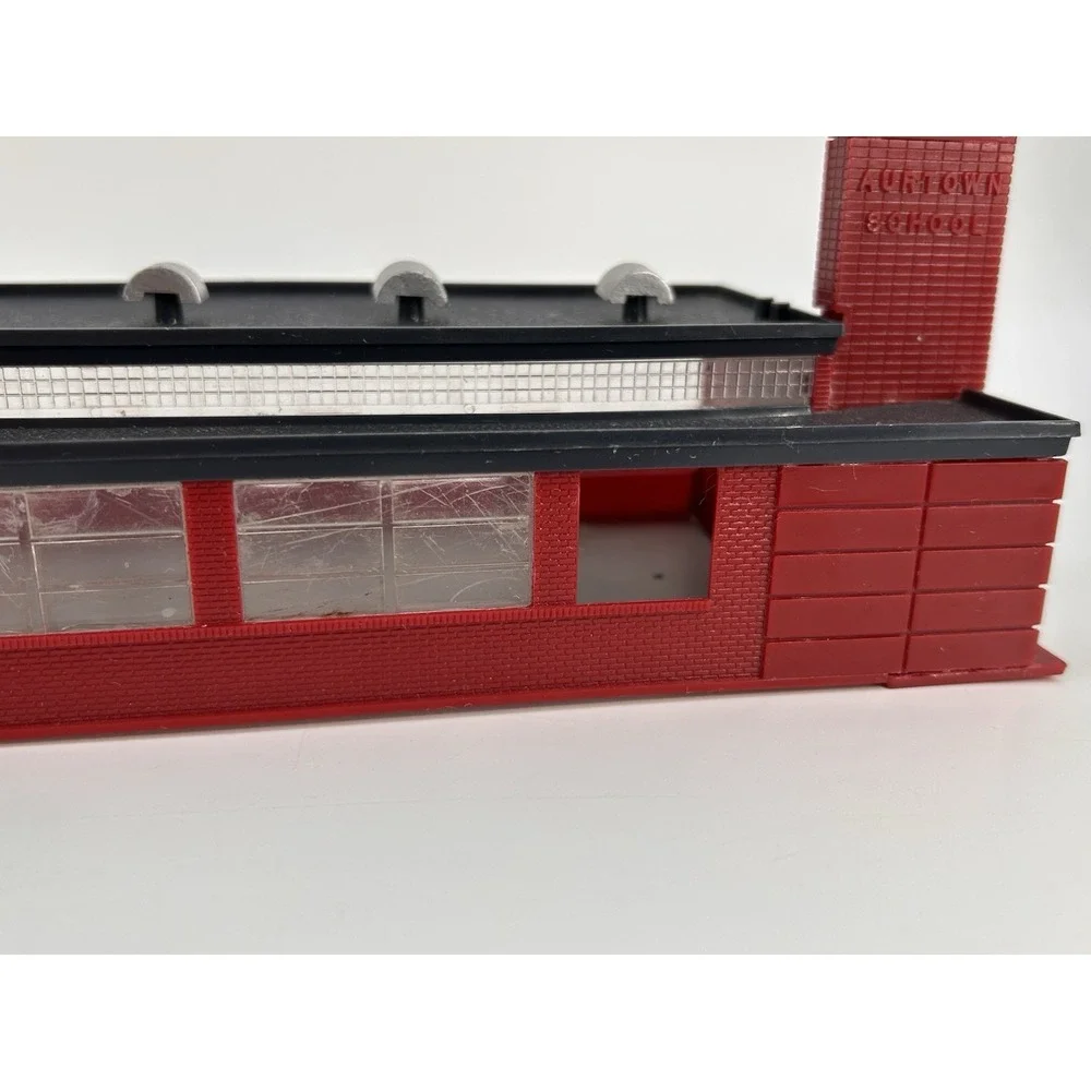 Vintage 1950s Aurora Aurtown School Ho Scale Building